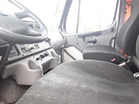 Ryder Stock ID: 828659 Transmission Type/Speed: AUTO 6 Engine: DIESEL L9'17 270/2000 Horse Power: 27... (image 8)