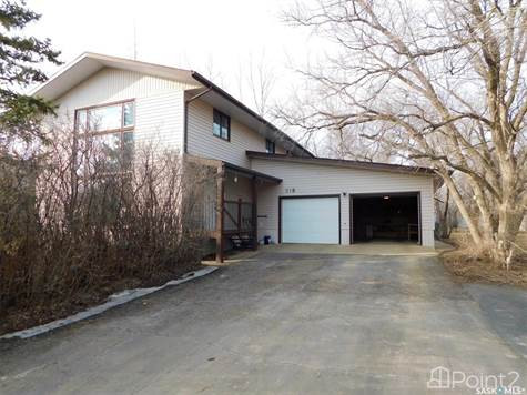 218 South AVENUE in Houses for Sale in Moose Jaw