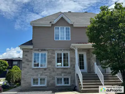 La maison familiale parfaite t'attend à Saint-Philippe 4 chambres | 3 salles de bain complètes | Cui...