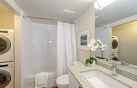 Gorgeous 1 bedroom suites are going fast at Surrey Surrey Village 2 blocks from City Center Shopping... (image 7)