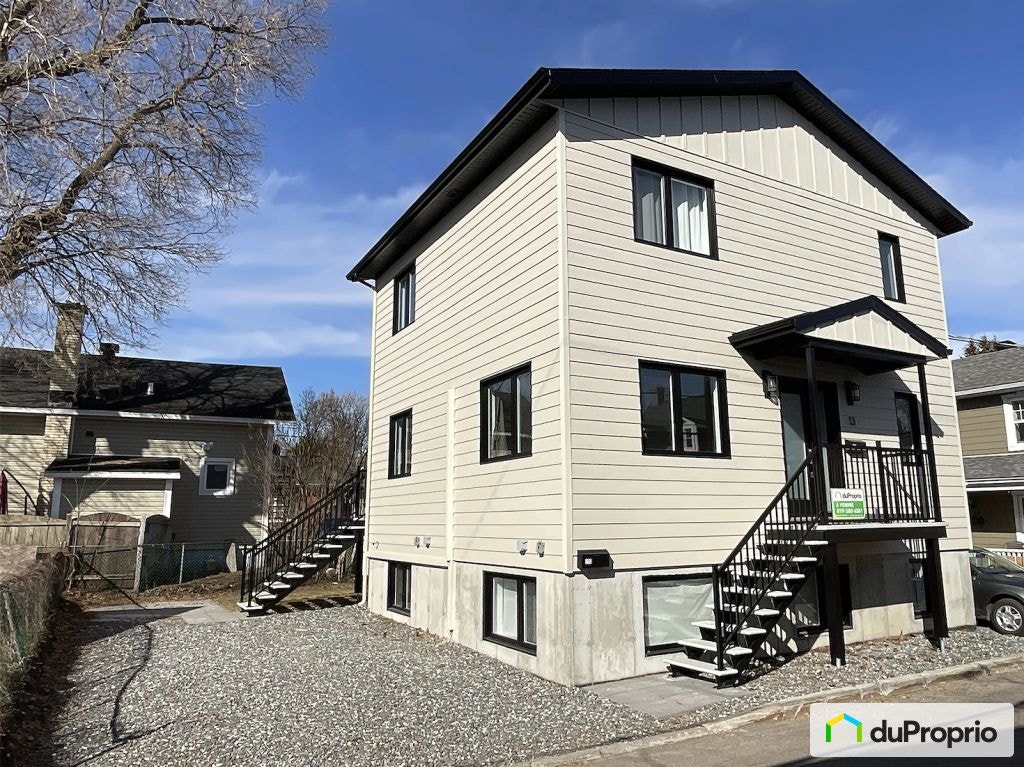 $760,000 - Triplex for sale in Levis — photo 1