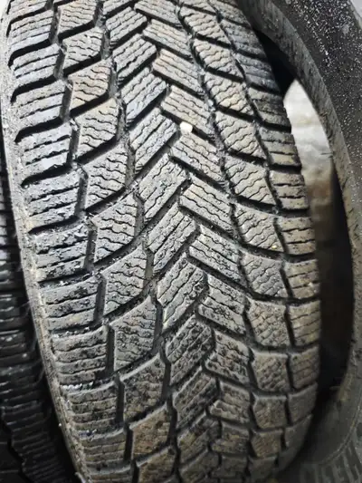 WINTER FOUR 75%-90% NEW MICHELIN 225/60R17 103T X ICE SNOW . TWO IS 90% Installation and Balancing I...
