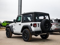 Welcome to 400 Chrysler Dodge Jeep Ram. 2.0L I-4 turbo engine for powerful performance | 4x4 drive i... (image 5)