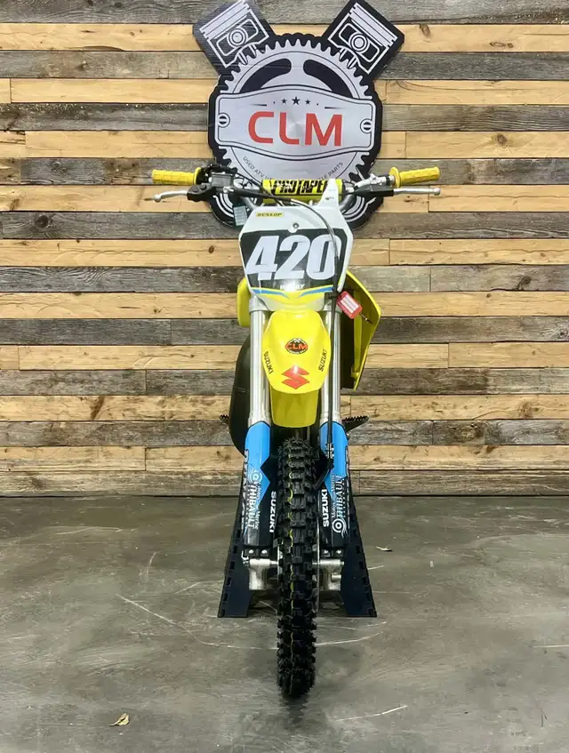 2021 Suzuki RM 85 + 14''&17'' WHEELS + 2 STROKES + YOUTH-KIDS MX in Dirt Bikes & Motocross in Ottawa - Image 3