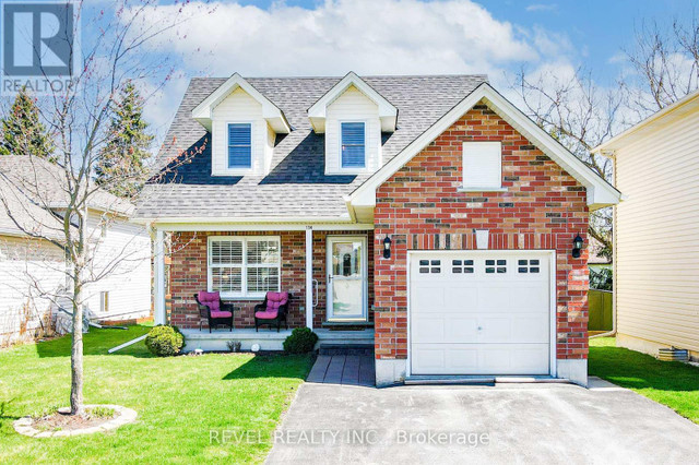 134 VICTORIA AVE N Kawartha Lakes, Ontario in Houses for Sale in Kawartha Lakes - Image 2