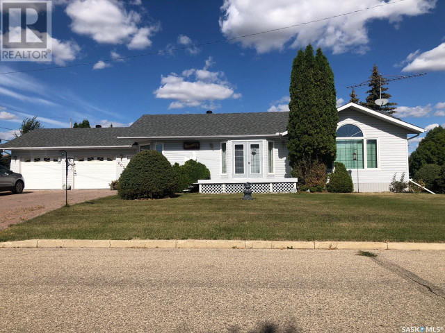 603 Laurie BAY Preeceville, Saskatchewan in Houses for Sale in Saskatoon - Image 2
