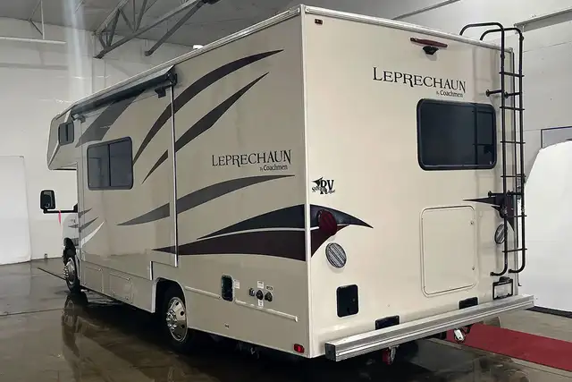 2018 Coachmen Leprechaun 220QB – Pre-Owned Class C Motorhome. in RVs & Motorhomes in Red Deer - Image 8