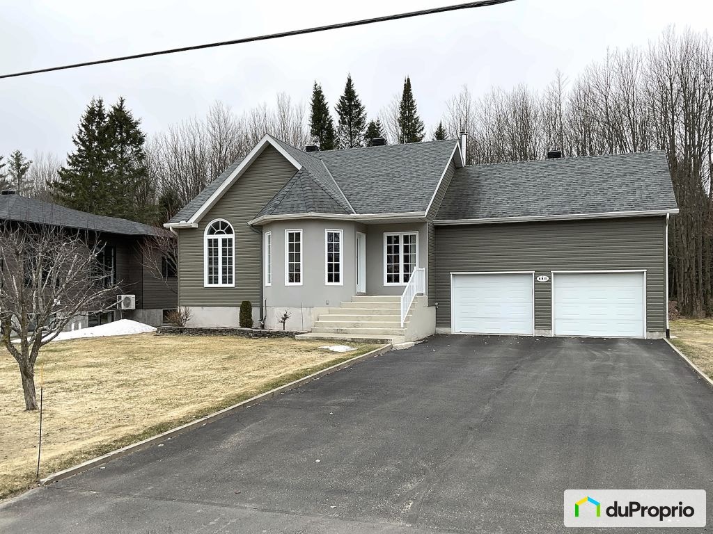 $417,000 - Bungalow for sale in St-Celestin — photo 1