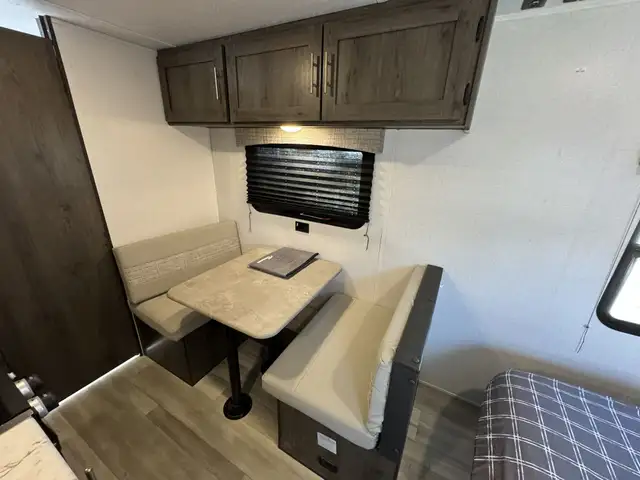 2022 ,Coachmen RV,Viking 17FQ in Travel Trailers & Campers in Kamloops - Image 8