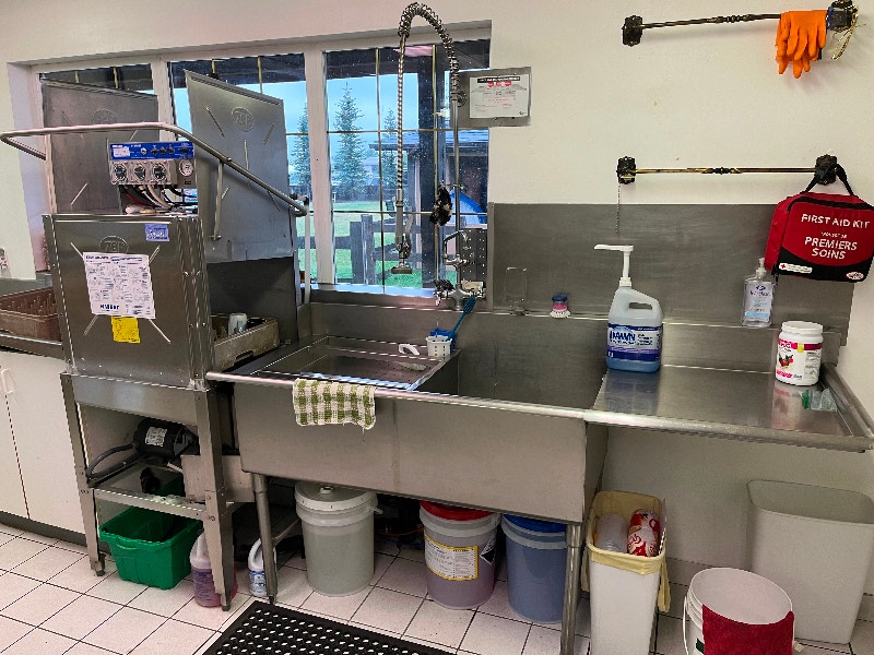 Commercial dishwasher and side sink Industrial Kitchen Supplies