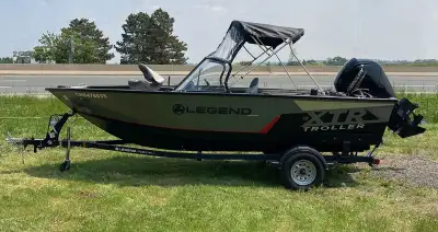 This well maintained boat features a huge casting deck, massive live wells and Legend’s signature V-...