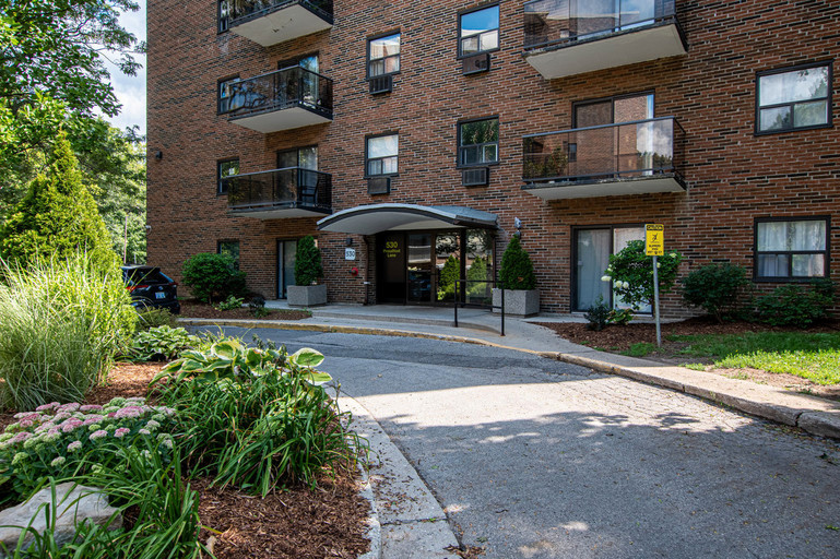 540 Proudfoot Lane Beaverbrae Apartments 2 Bedroom Apartment Long