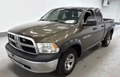 2012 DODGE RAM QUADECAB 4X4 CLEAN TRUCK-4.7L V8 MAGNUM ENGINE Air Conditioning - Alloy Wheels - ABS...