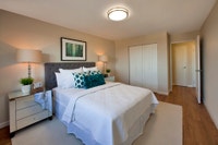 Live well at Regency Towers; perfectly located at Lake Street and Lakeshore Road in North St. Cathar... (image 7)