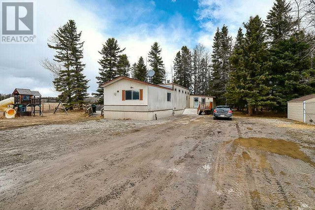33122 Range Road 50 Sundre, Alberta in Houses for Sale in Red Deer - Image 2