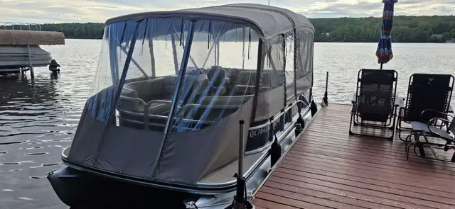 2018 Harris LX 200 in Powerboats & Motorboats in Rimouski / Bas-St-Laurent - Image 4