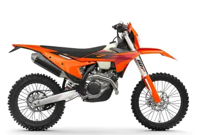 KTM : la référence autrichienne en motos haute performance. Chez Groupe Contant retrouvez toute la g...