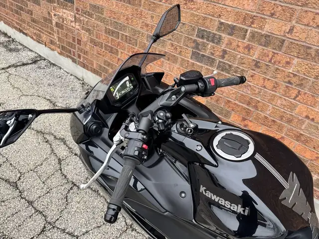 2020 Kawasaki Ninja 650 ABS **ONLY 2,000 KM** in Sport Bikes in Markham / York Region - Image 26