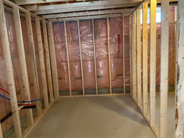 General Contractor/Carpentry Handyman in Renovations, General Contracting & Handyman in Markham / York Region - Image 9