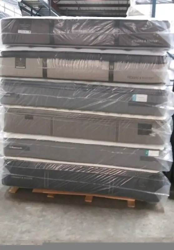 ⚜️ LIGHTLY MEGA SALE QUEEN DOUBLE AND SINGLE SIZE USED MATT in Beds & Mattresses in Delta/Surrey/Langley - Image 10