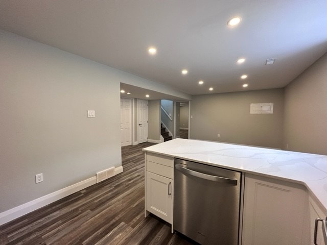 Completely Renovated 1 Bedroom Lower Floor of Raised Bungalow! ( 4