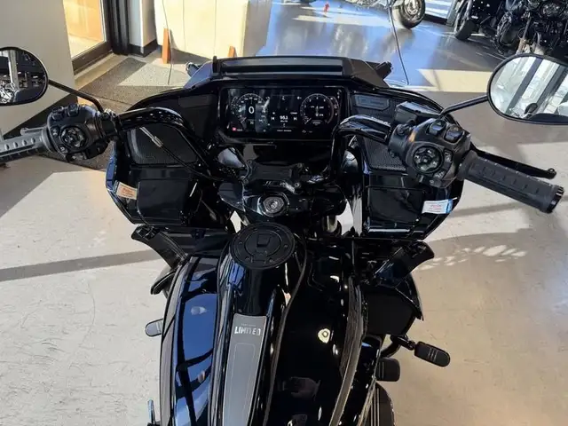 2026 Harley-Davidson FLTRXL - Road Glide Limited in Sport Touring in Saskatoon - Image 11