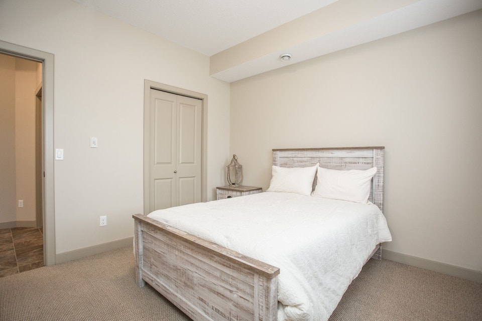 One Bedroom With Amenities Access In Timberstone Village 5