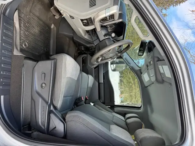 2023 Ford F-350 XLT in Cars & Trucks in Lanaudière - Image 13