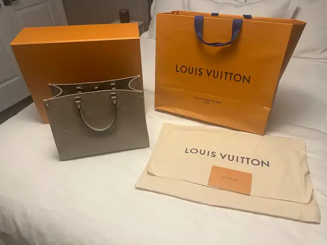 Louis Vuitton On The Go Medium-Turtledove in Bags & Luggage in Peterborough - Image 3