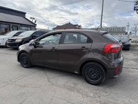2016 KIA Rio 2016 Kia Rio NIV: KNADN5A36G6763413 État d'usage: GOOD Prix: 4995$ Odomètre: 199809 KM... (image 5)