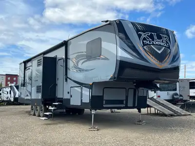 2017 Forest River Thunderbolt XLR 422AMP Toy Hauler 2017 Forest River Thunderbolt XLR 422AMP ...