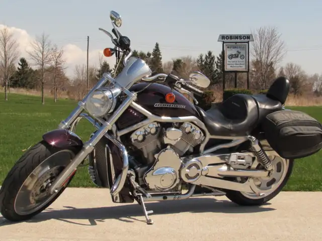 2006 Harley-Davidson VRSC A VRod in Street, Cruisers & Choppers in Leamington - Image 5