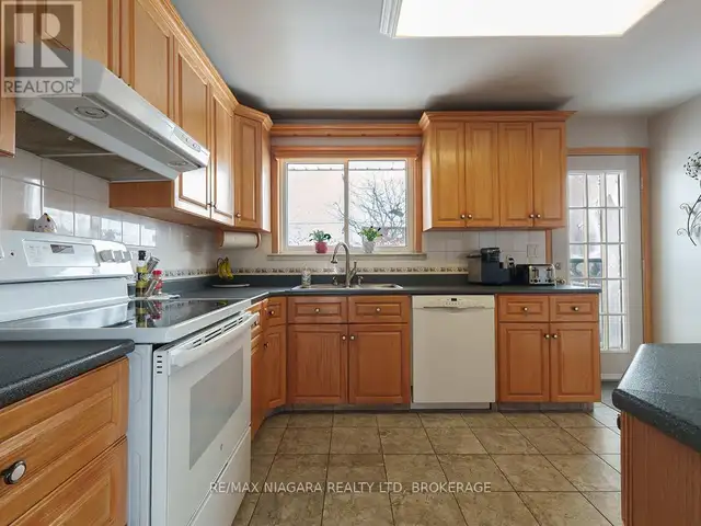 251 CLARKE STREET Port Colborne (Killaly East), Ontario in Houses for Sale in St. Catharines - Image 10