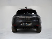 This 2019 Porsche Macan PREMIUM PLUS PKG is a local Ontario vehicle, offering a blend of luxury, per... (image 5)