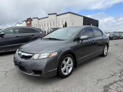 Honda Civic 2010. Seulement 177,635 kilomètres. Automatique. Air climatisé. Inspecter rien à faire....