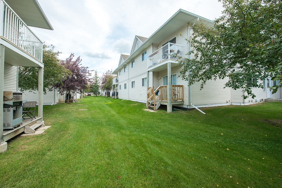 Windermere Estates - 2 BED ROOM House for Rent 5