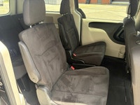 CERTIFIED!! 7 PASSENGER! 1 OWNER POLICE VAN!! SXT MODEL FULL STOW N GO!! REAR CLIMATE!! CRUISE CONTR... (image 8)