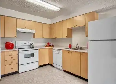 2 Bed x 1 Bath Apartment for Rent on Leila Avenue | $1505.00 in Long Term Rentals in Winnipeg - Image 3