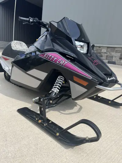 kitty cat in Snowmobiles in Canada | Kijiji Marketplaces