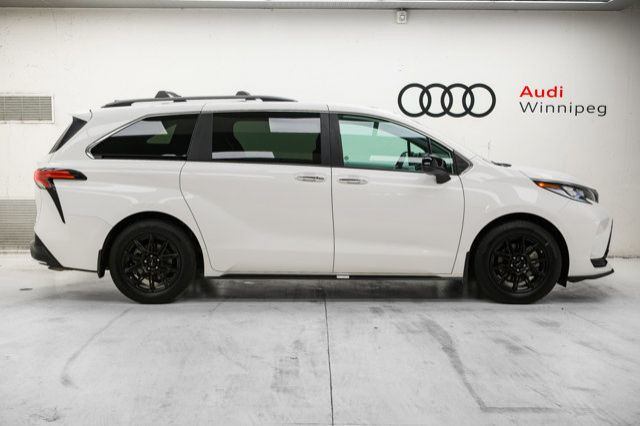 2024 Toyota Sienna XSE V6 | AWD | Hybrid | Leather | Sunroof in Cars & Trucks in Winnipeg - Image 4