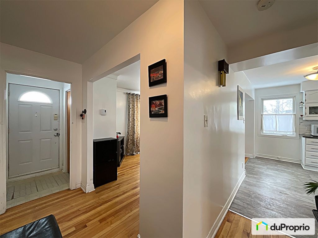 $615,000 - Bungalow for sale in Laval-des-Rapides — photo 2