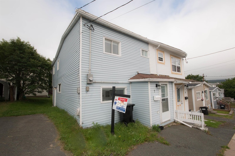7 Malta Street Close to MUN and Health Sciences Centre Long Term