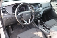 Ready to command the road? Experience the ultimate driving machine. The TUCSON LIMITED AWD. A perfec... (image 8)