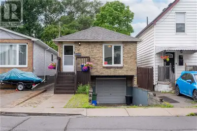 Welcome to 41 Robins Avenue in the heart of Crown Point, one of Hamilton’s most walkable and communi...
