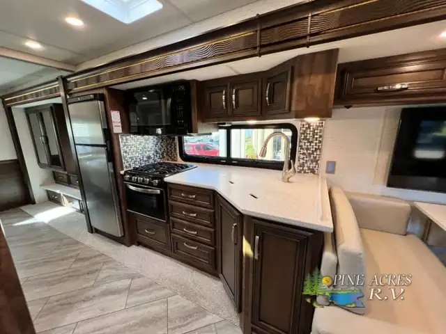2024 Newmar Bay Star Sport 2912 Gas Full Wall Slide Out+1 more in RVs & Motorhomes in Moncton - Image 21