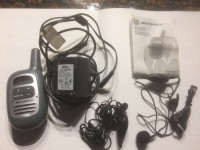 Motorola 2 way radio FV200 2 Ear Buds Press to Talk PTT charger
