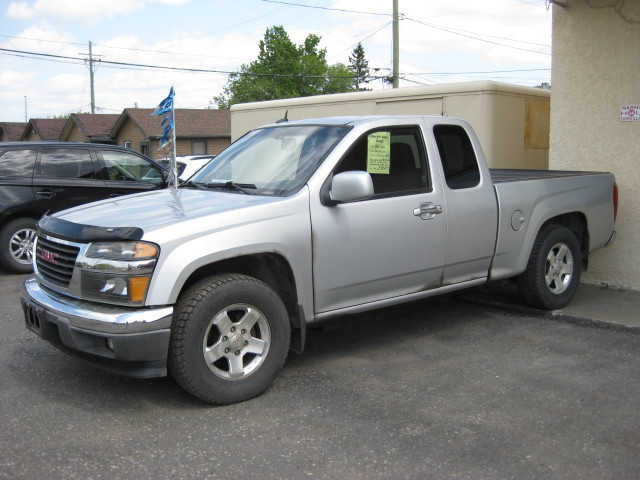 2010 GMC CANYON SLE in Cars & Trucks in Thunder Bay