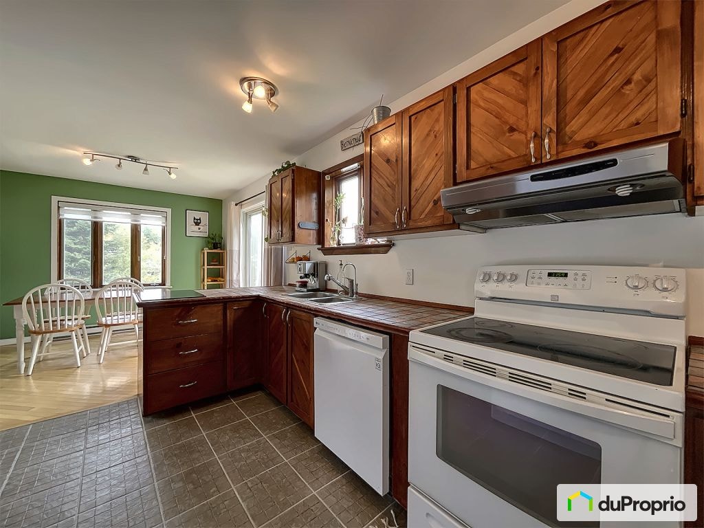 $434,000 - 2 Storey for sale in Sherbrooke (Rock Forest) — photo 3