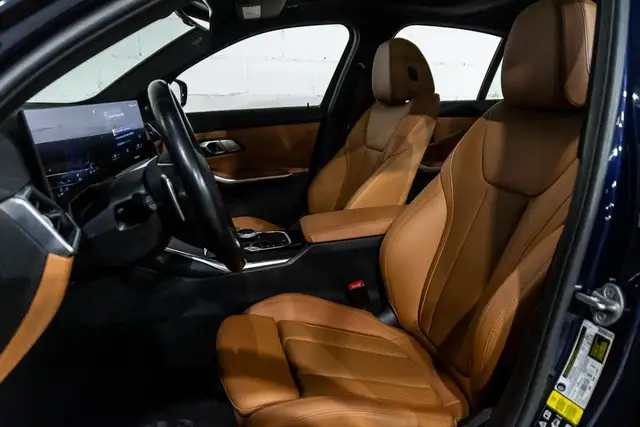 2023 BMW 3 Series 330i xDrive | Premium Amélioré | Cockpit in Cars & Trucks in City of Montréal - Image 16