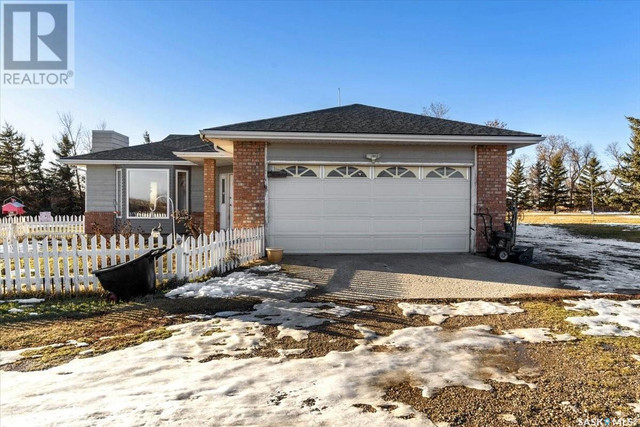 Aveyard Acreage Abernethy Rm No. 186, Saskatchewan in Houses for Sale in Regina - Image 2